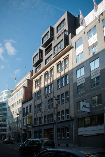 ‘Wet 42’ - geprefabriceerde stalen passiefwoningen